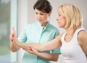 physio-patient-consultation
