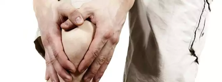 kneecap dislocation can be treated